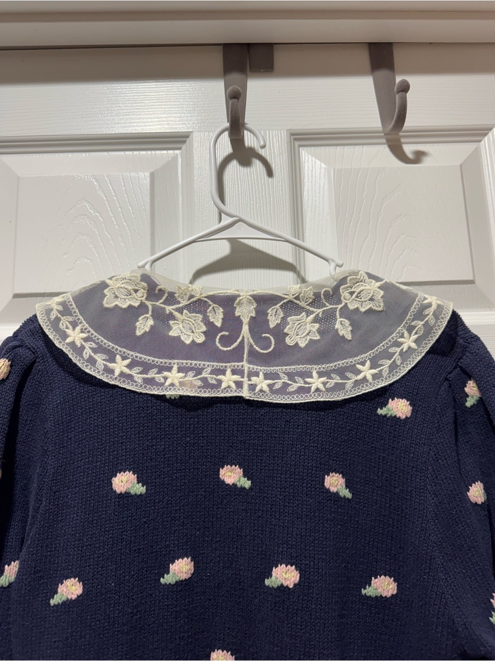 Charming Navy Floral Knit Cardigan Lace Collar Hand Embroidered Feminine Style - Picture 6 of 14